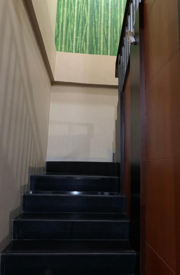 Platinum Setramurni Guest House Bandung 3Br Exterior photo